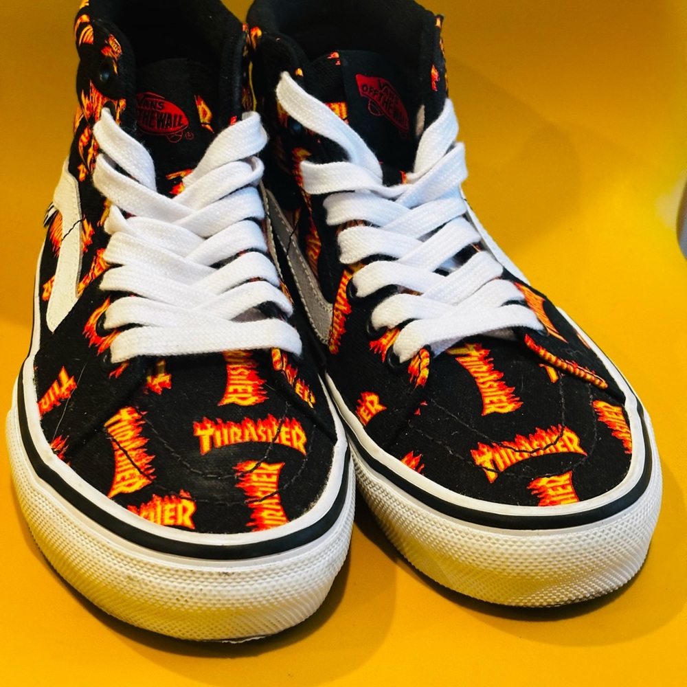 Vans Kids High-Top Sneakers - Black and Red